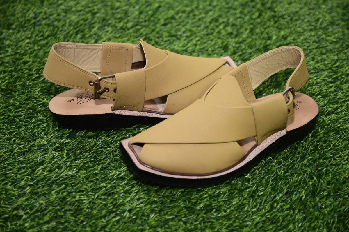 Hover Thumbnail Norozi Chappal Single Sole Lemon Tone